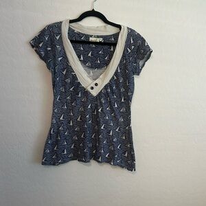Sailboat Cotton Top Size Medium.